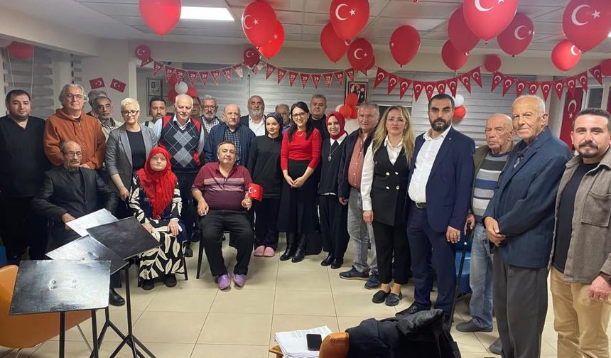 Huzurevi sakinleri Cumhuriyet Bayramı’nı türkülerle kutladı