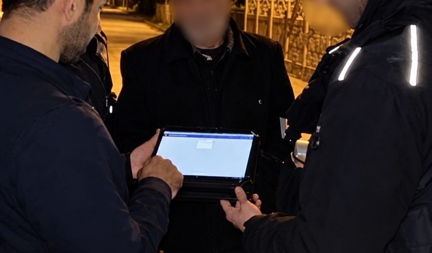 14 yıllık firarinin izini emekli maaşı ele verdi