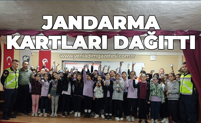 Jandarma kartları dağıttı