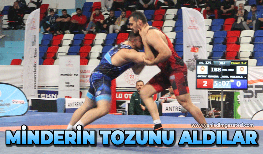Zonguldak'ta güreş şampiyonası: Minderin tozunu aldılar