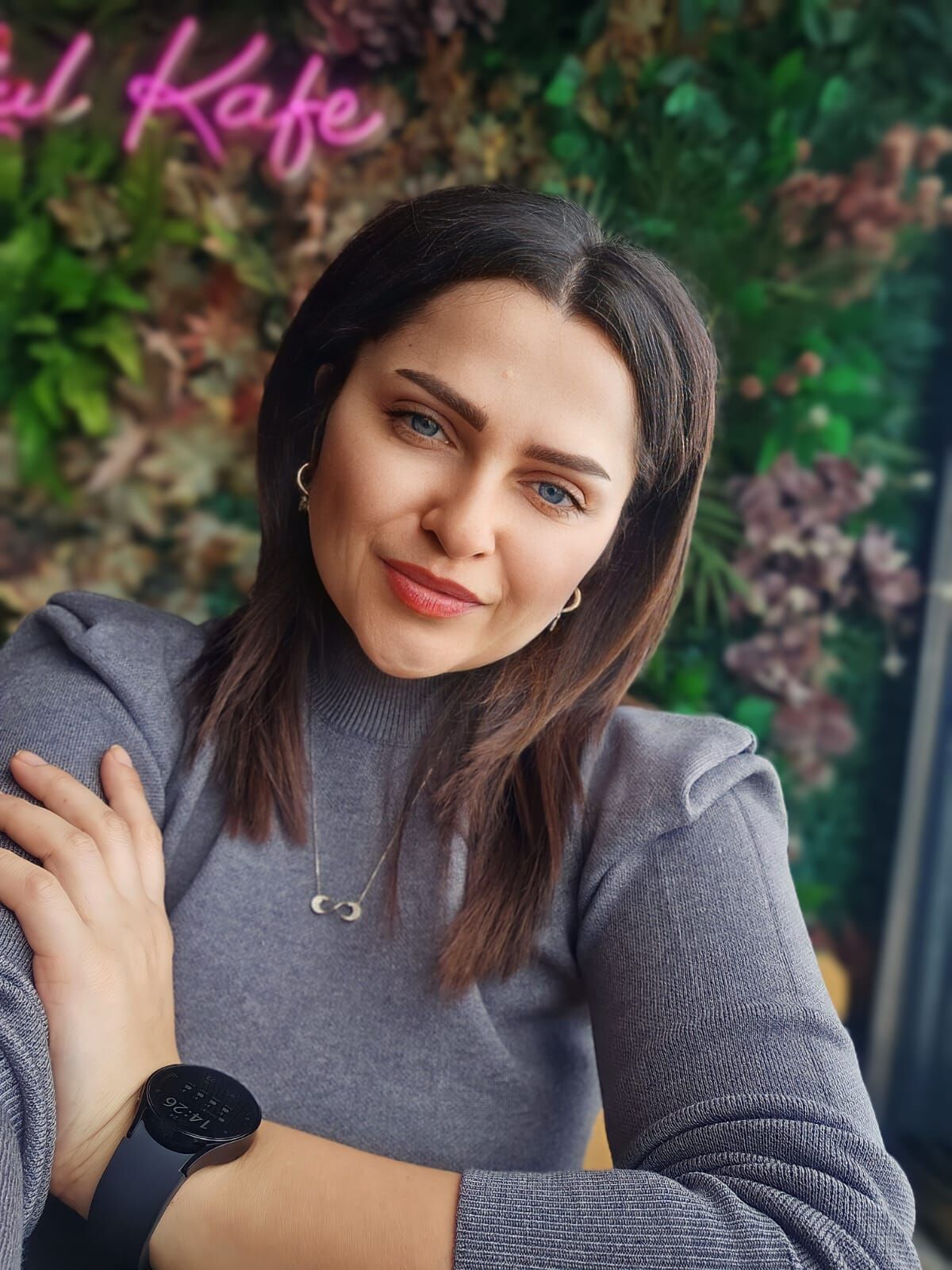 Özge Akmeşe