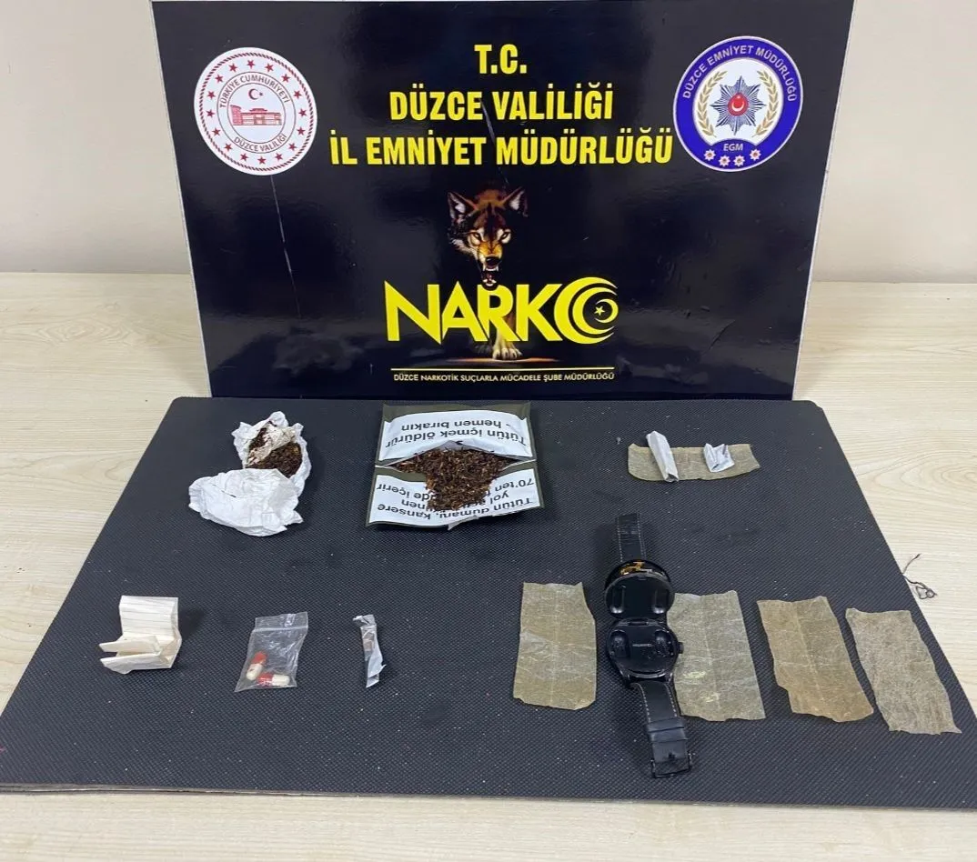 Duzcede 2 Uyusturucu Taciri Tutuklandi 20250509 A W450695