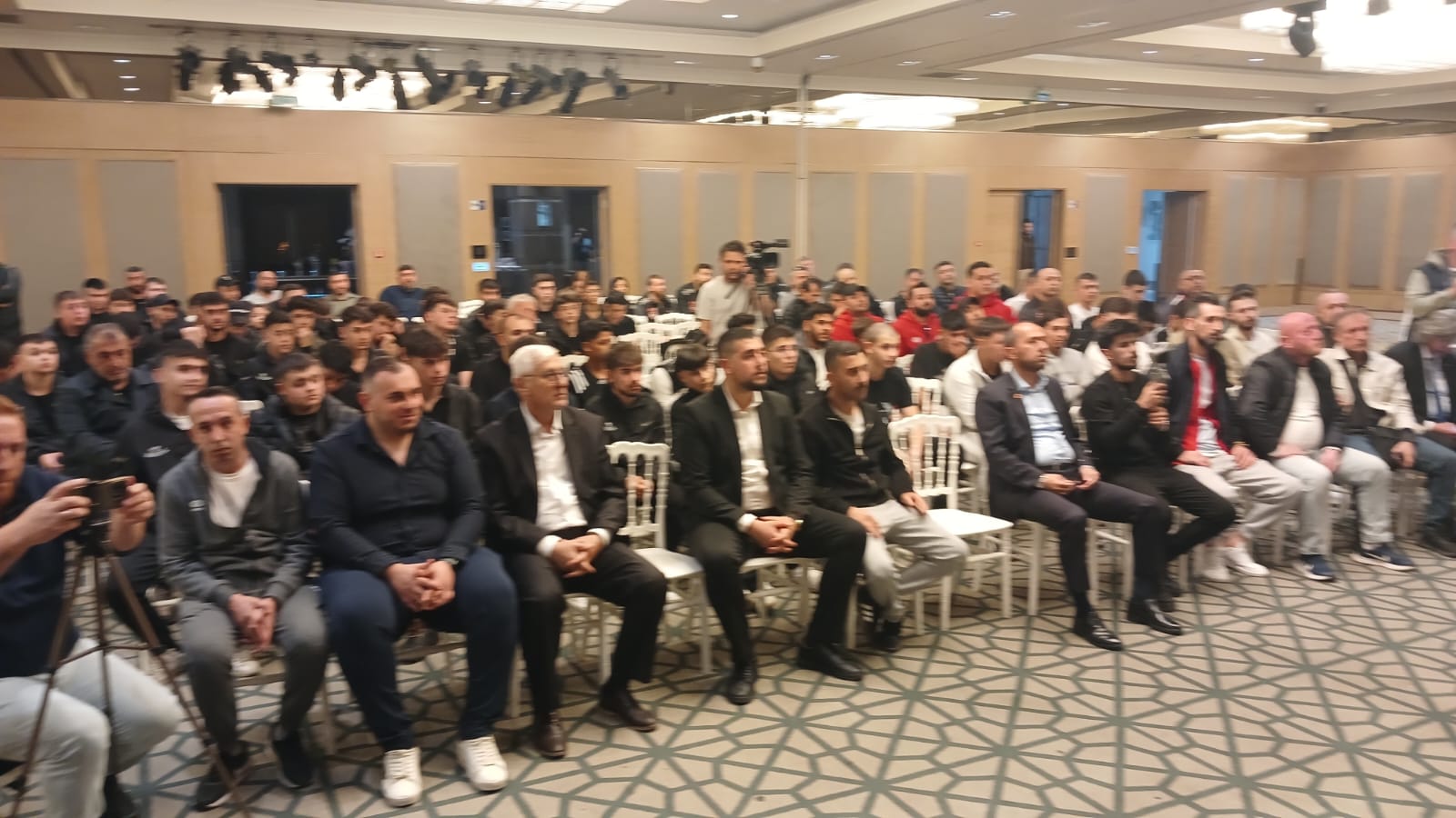 07Bc7880 9Cae 4A80 9113 E9775C34329E