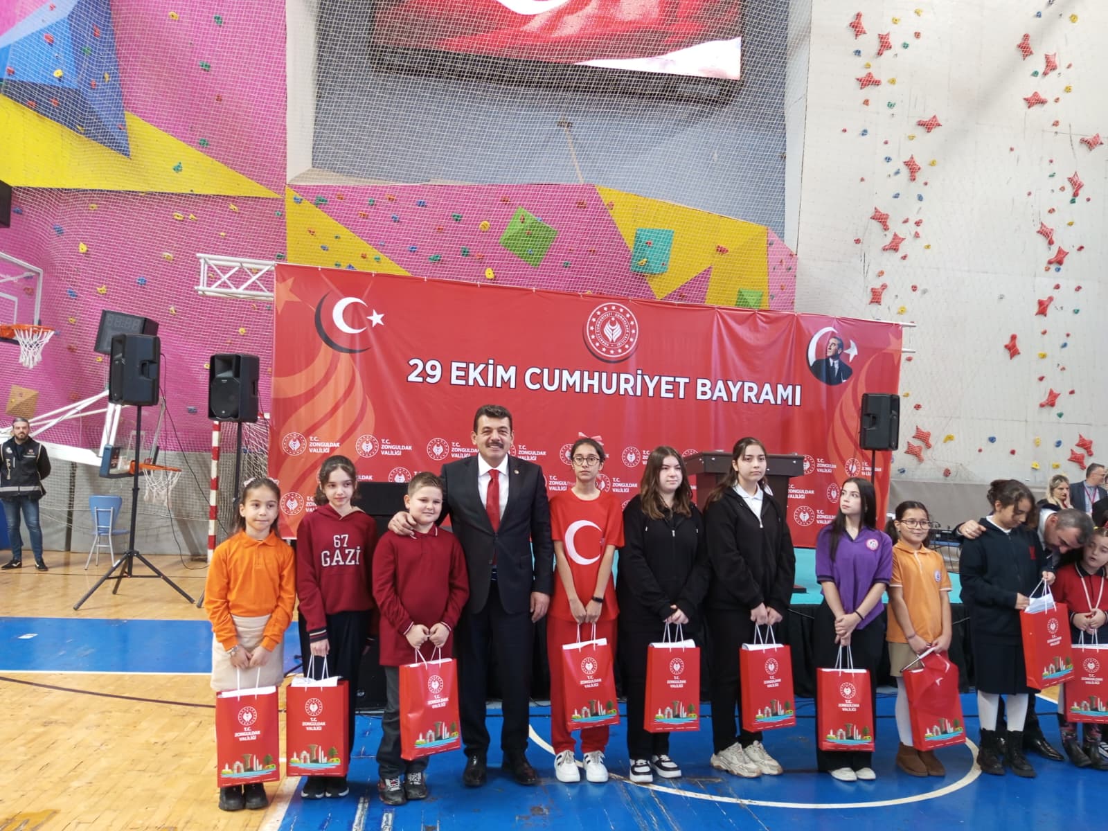 2490Bfa0 33C3 4Cd9 Ade8 4C29Fa544Ab9