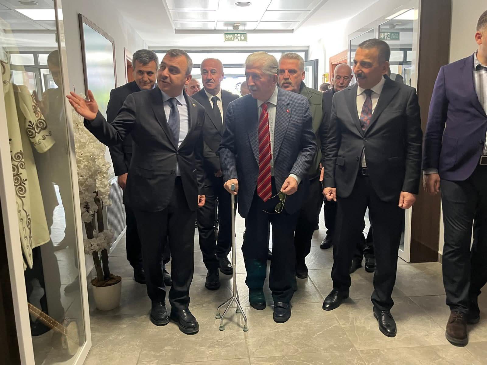 4B0C672A A1F2 4B74 Bd38 7Aa156945750