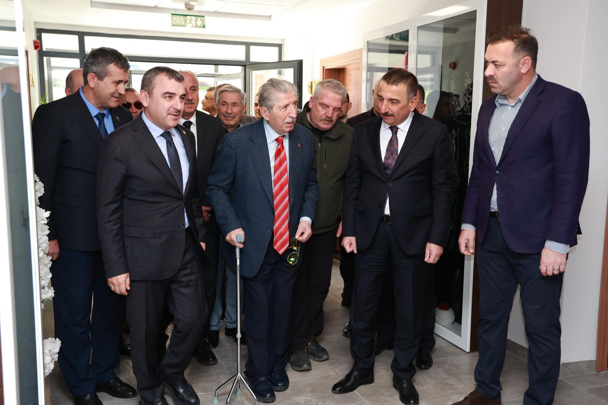 61Aa3A56 Bee3 496F 9701 Cb32Fd6Cac82