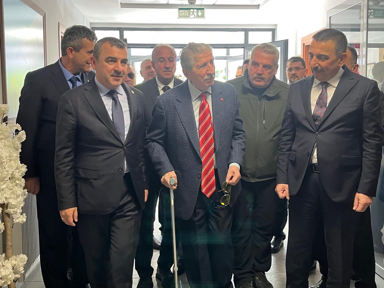 8A076162 8877 432A A08D 97Bfb751B359