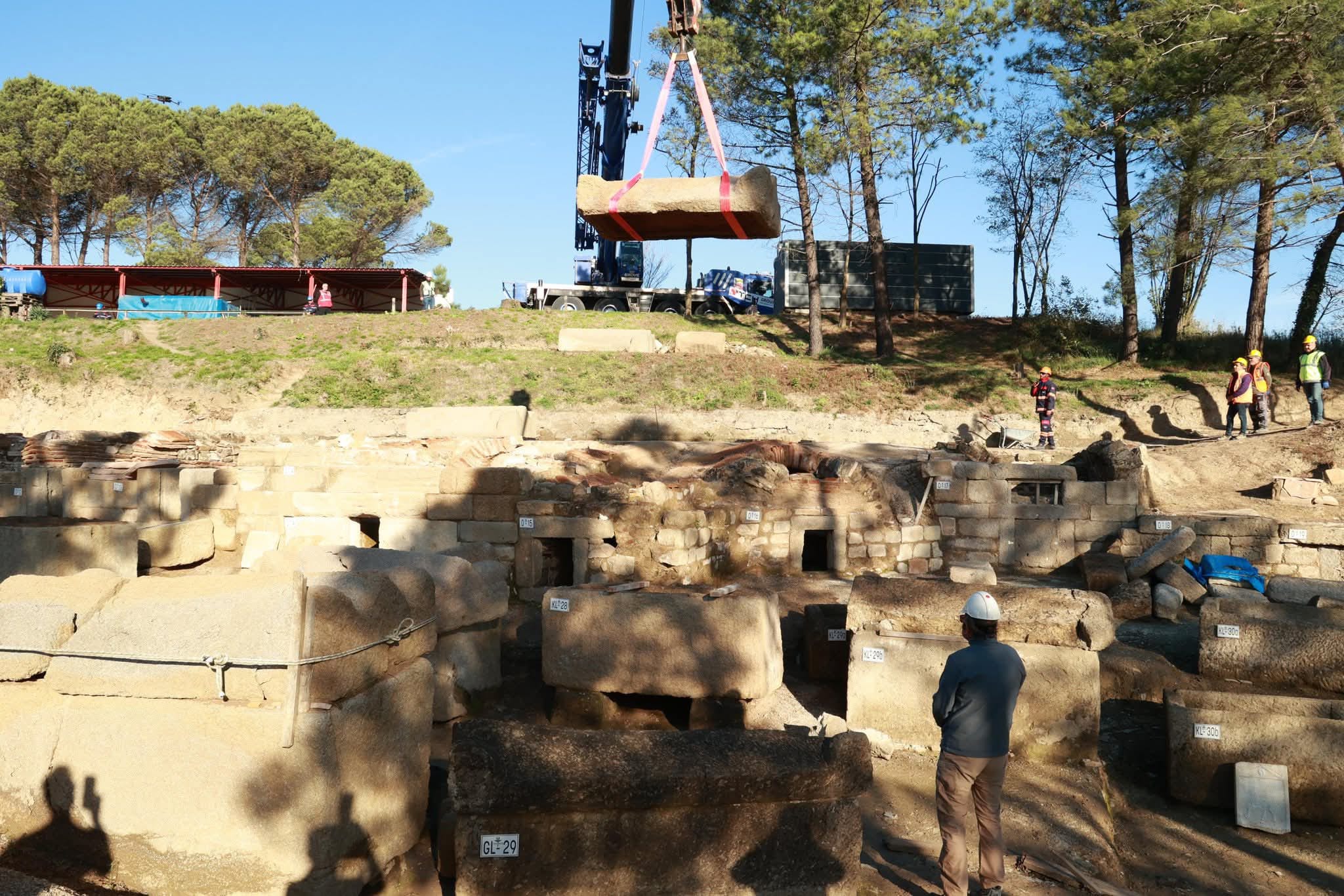 Bb003803 Ff75 42Cc A17E A72Eb6C71C99