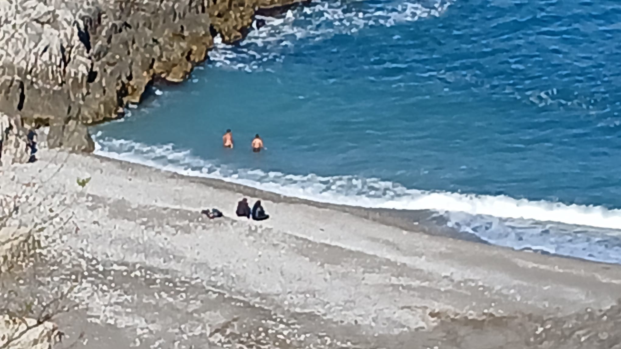 C8C9351D 34Da 4706 9C77 6E4699De9B57