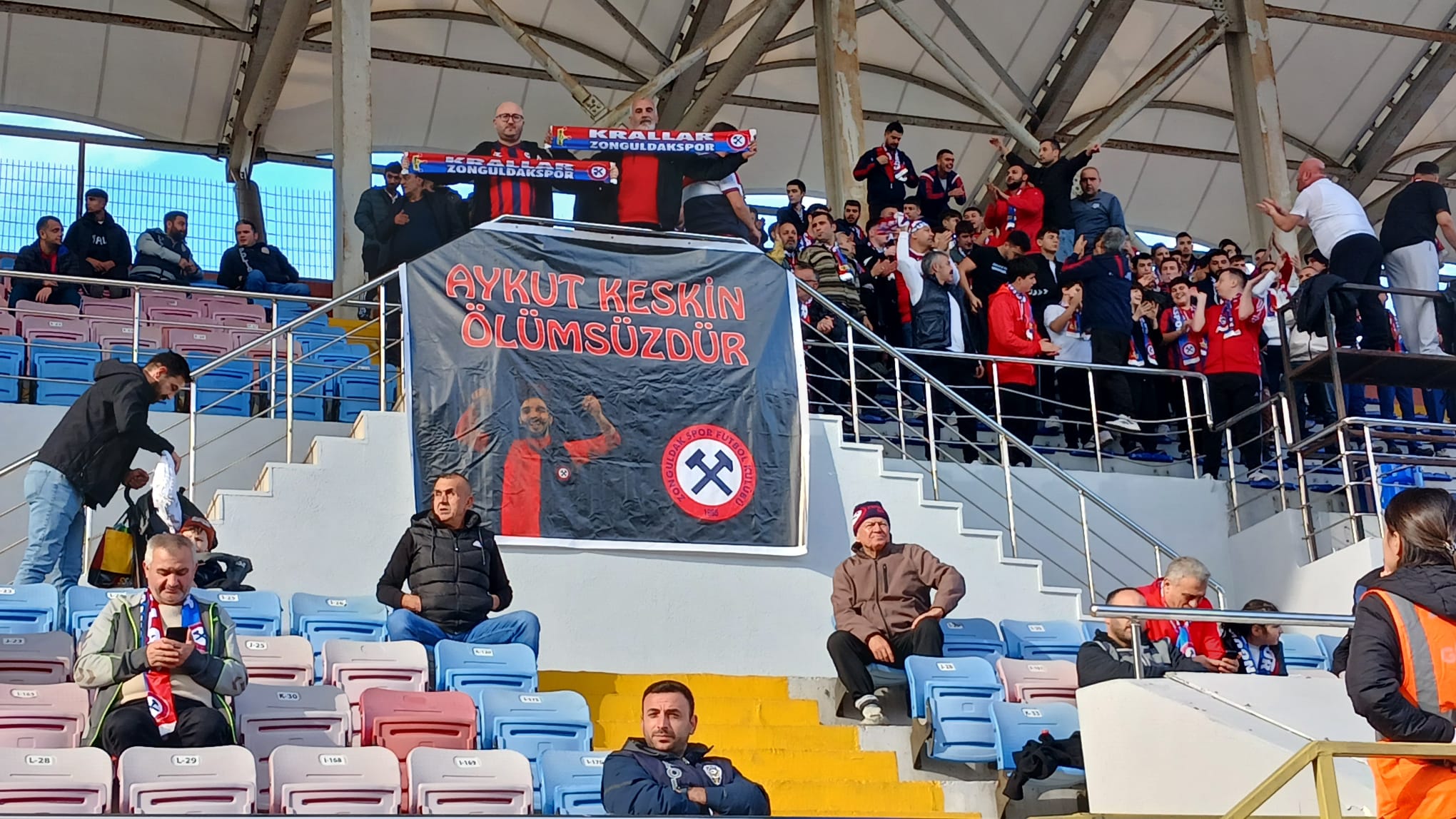 27B8D2Bc C0A5 42E4 Ad78 12Fa5Cc658A8