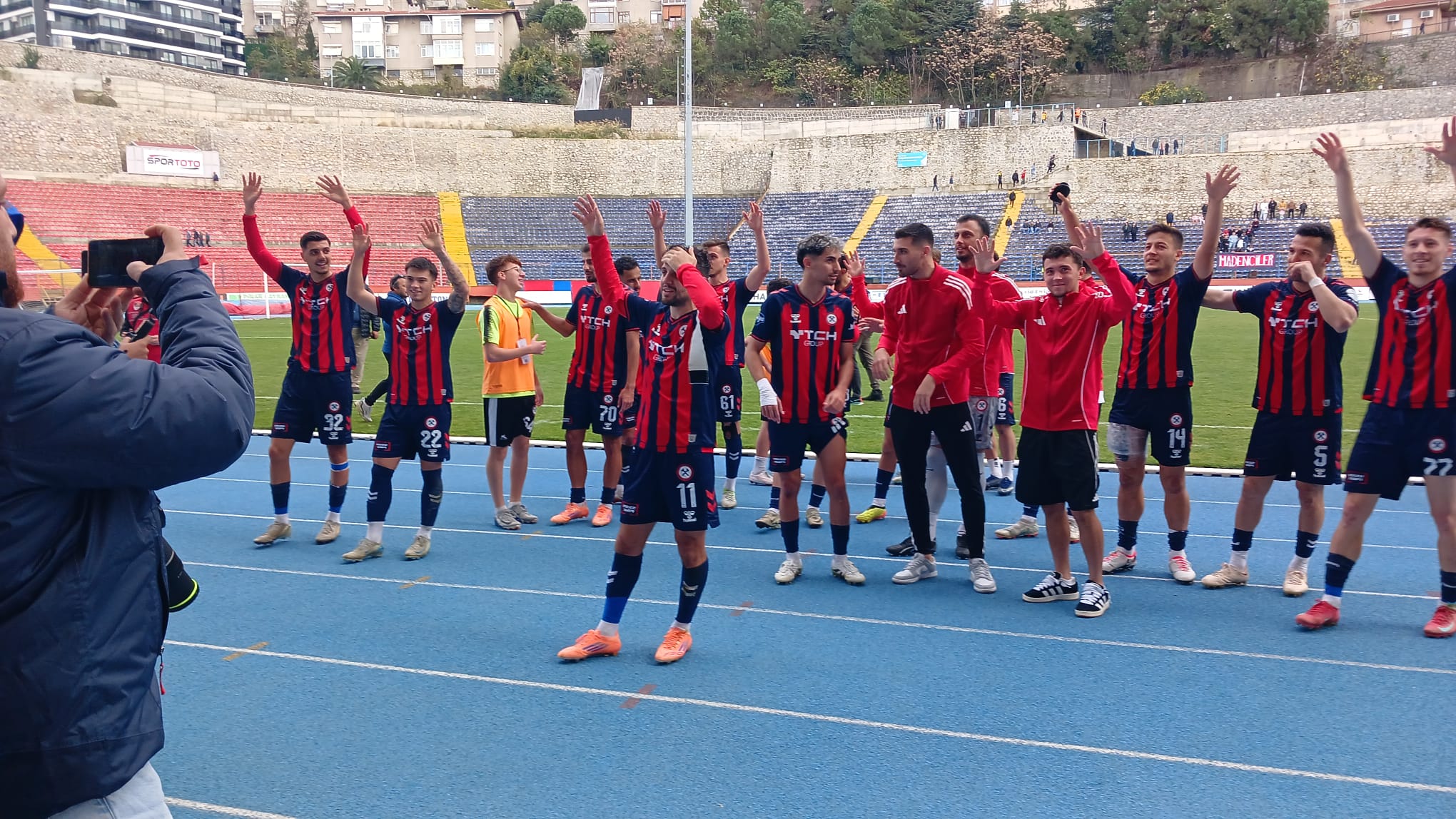 Dd1793Fd B407 41B7 9F4E 832A6E472635