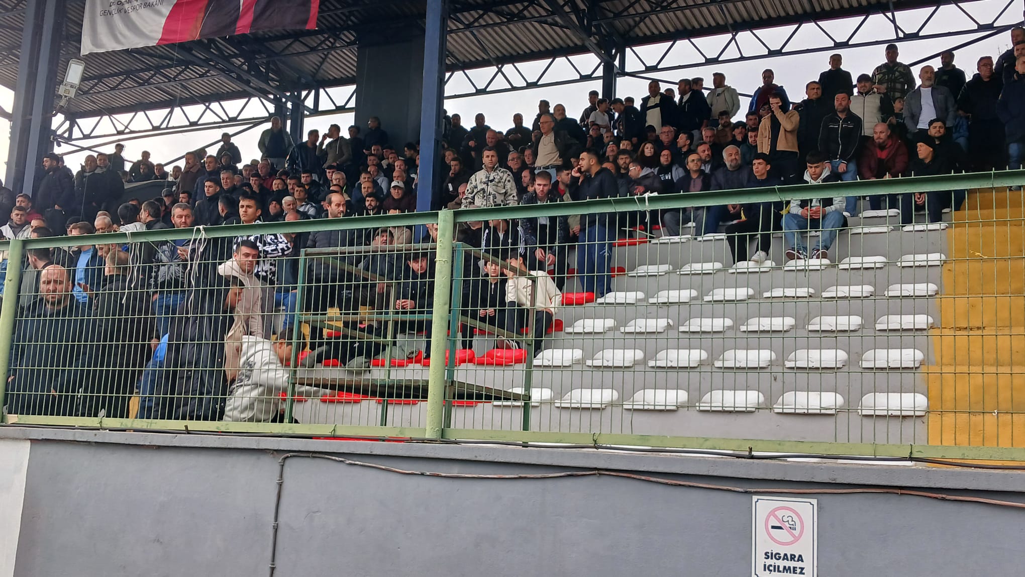 98Ef75Ee 0880 401F B3Ac E65291Deedd3