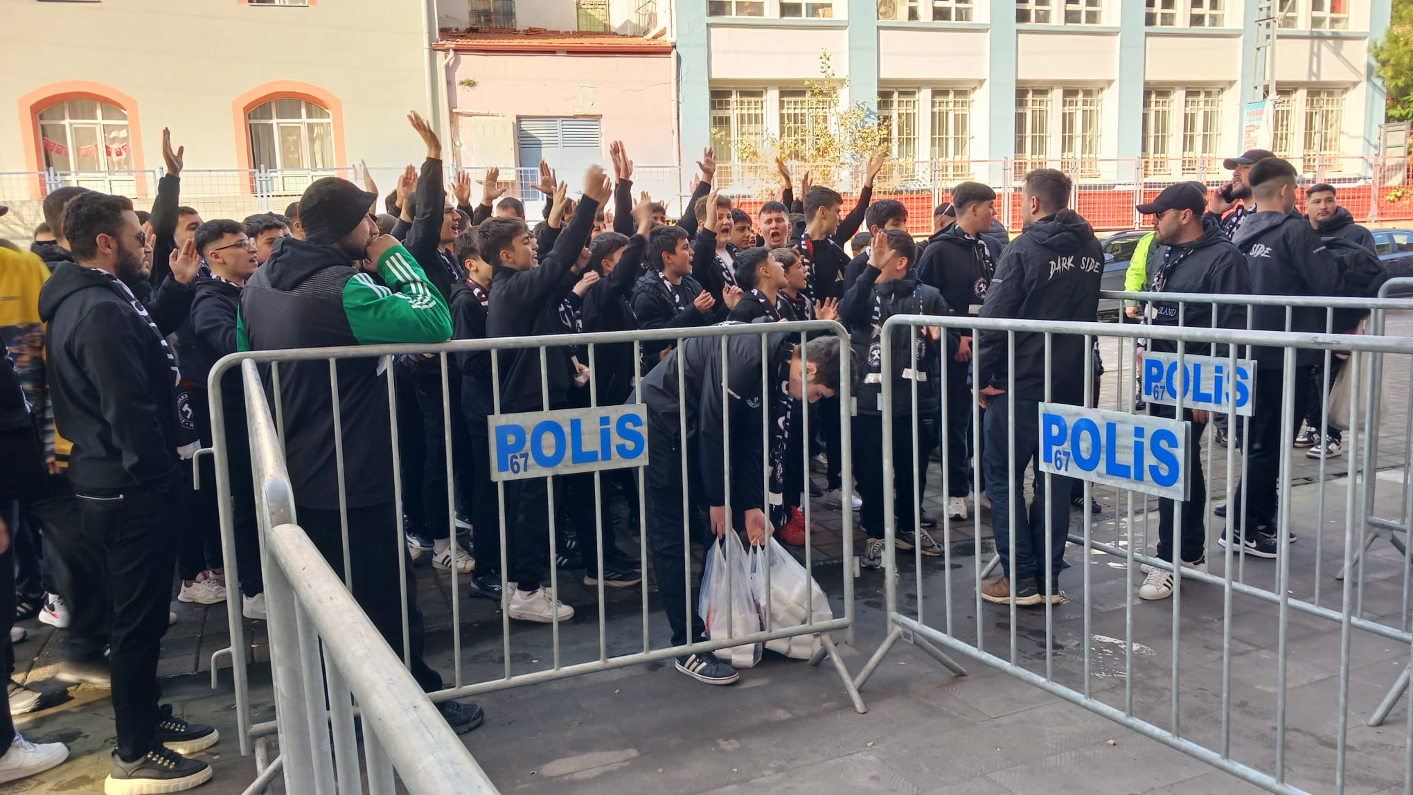 B60Cae4E Eb99 4A30 9Ced C3E05476A90C