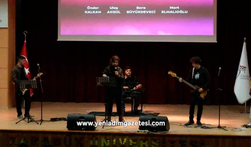 KBÜ'de öğrenci müzik grubu Yekta konser verdi