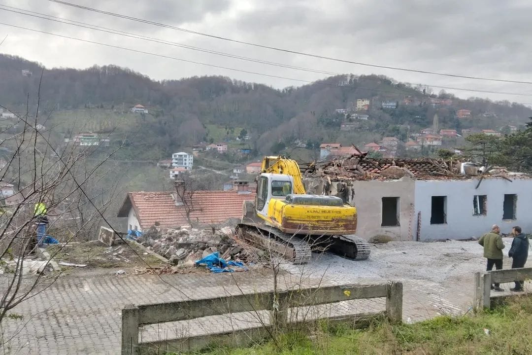 0423364A 7510 45E1 87D1 3B35550746Db