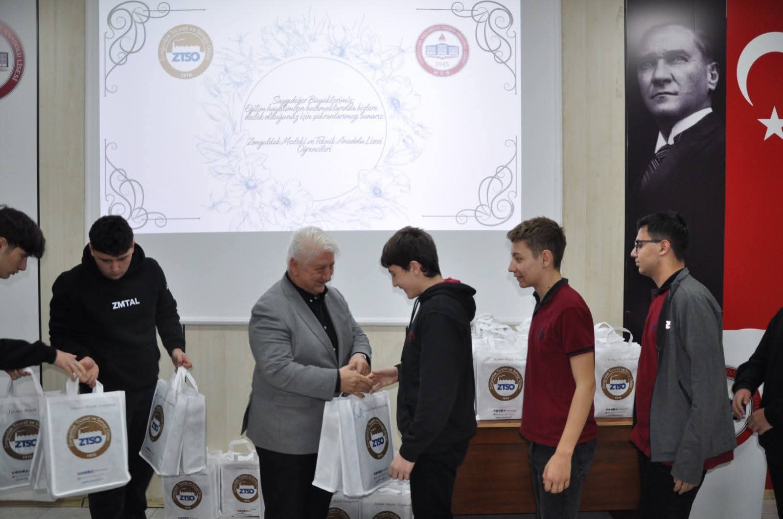 E48E2D61 64De 4385 Bc5A 3E64A97Dc4Ea