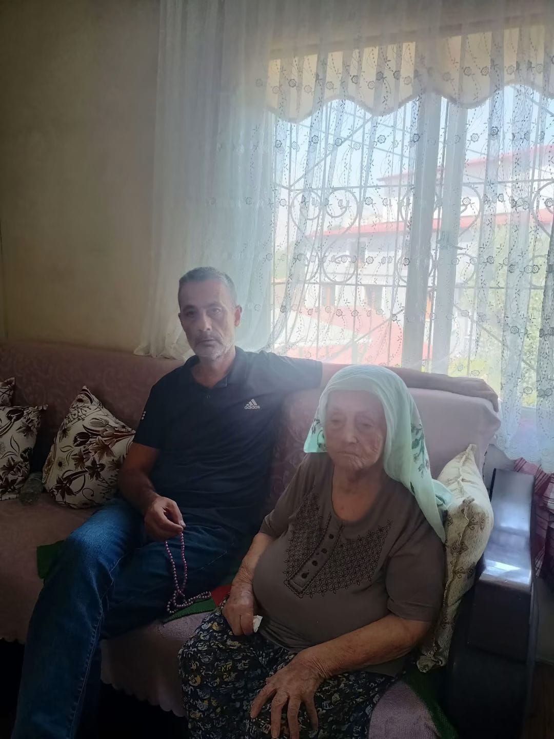 F2B90Ab1 999F 4138 904E A68C7C443Dc1