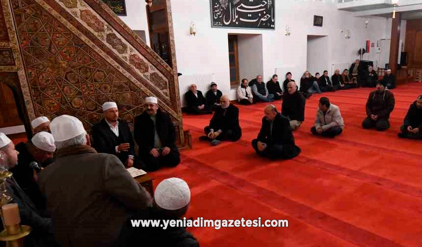 Ebediyete irtihal eden gazeteciler ve şehitler için mevlid-i şerif programı düzenlendi