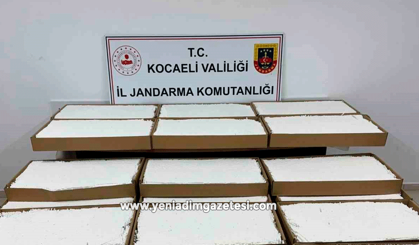 Kocaeli'de araçta 3 buçuk milyon liralık makaron ele geçti