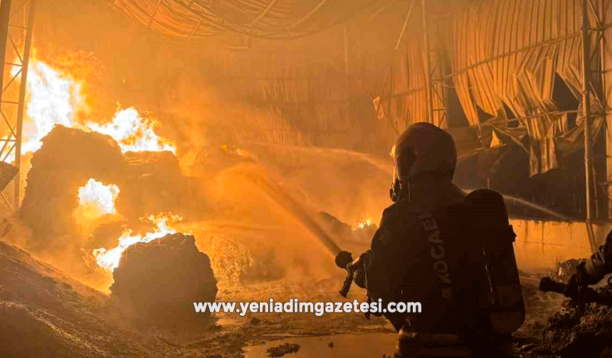 Kocaeli'de atık naylon deposunda yangın