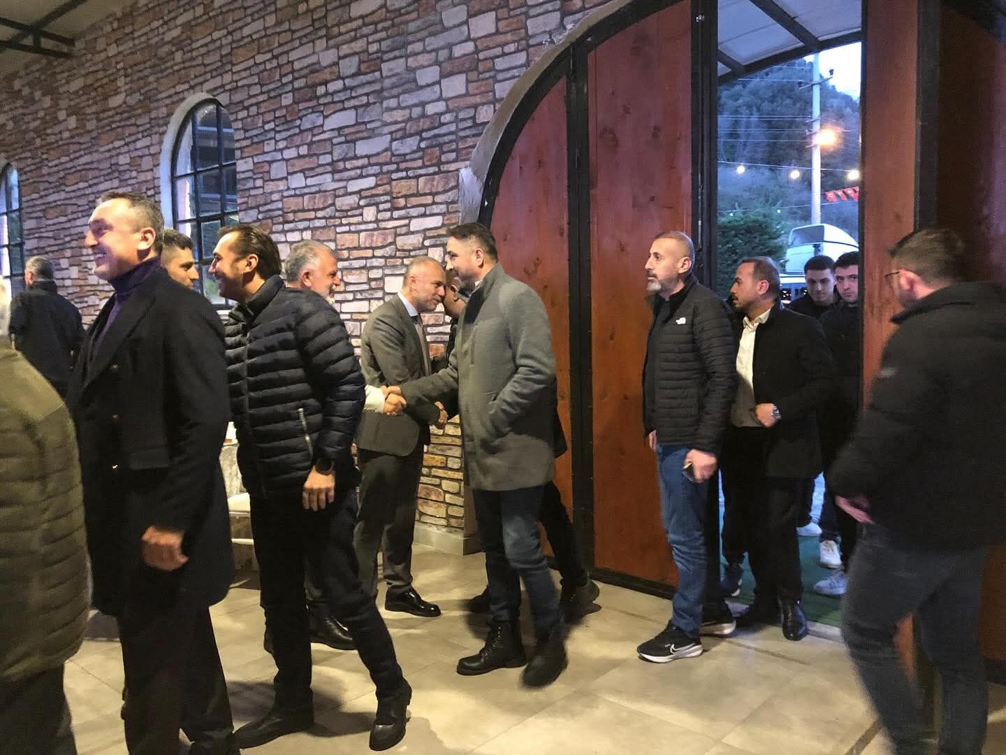 93Be4B14 2951 4Ba4 B46C Cb1C489F92F0