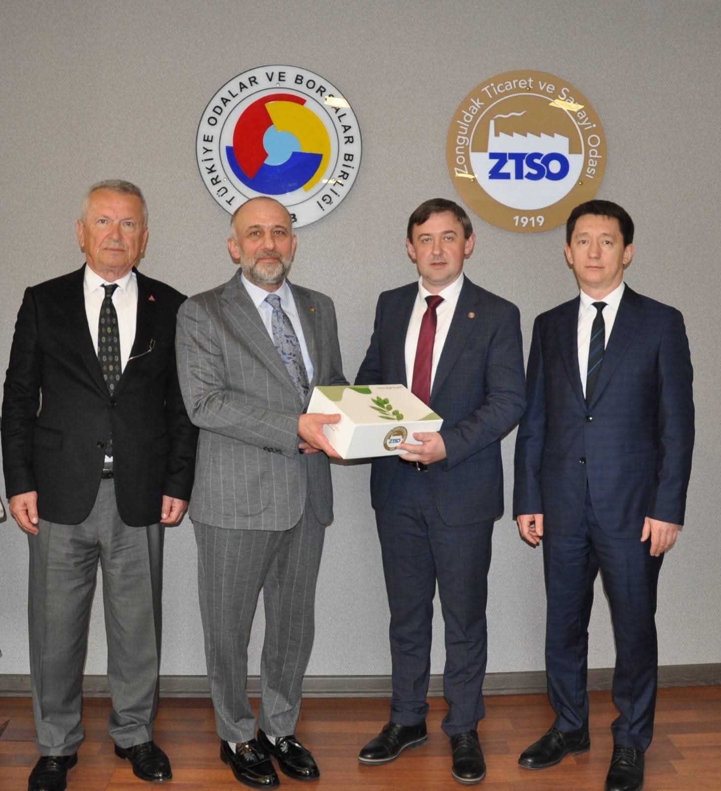 01544434 9F16 4328 A29F Fc4759A931B7