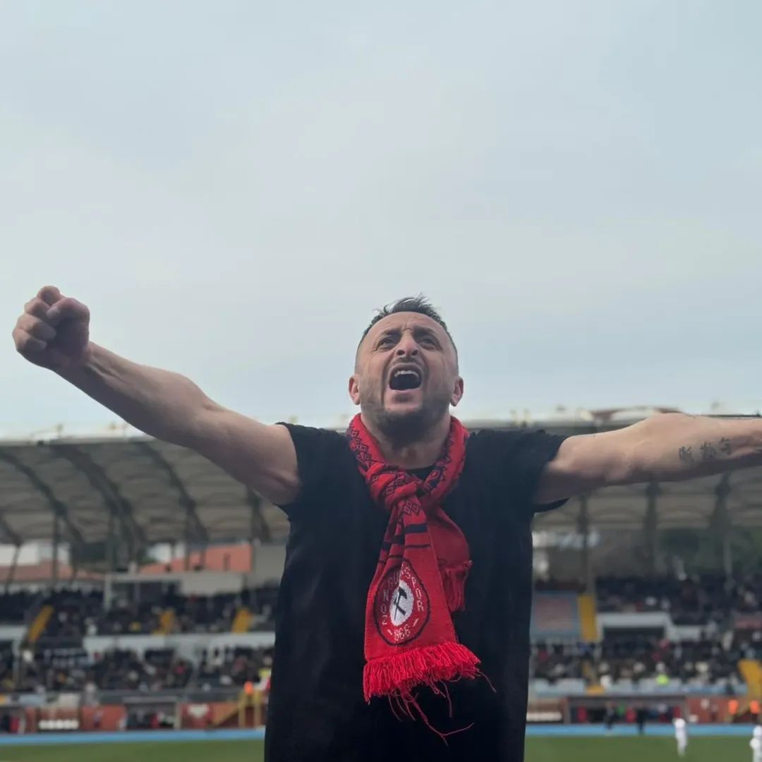 035Aeb48 32Ef 4Edb 89Cd Dda3F2497Bf0