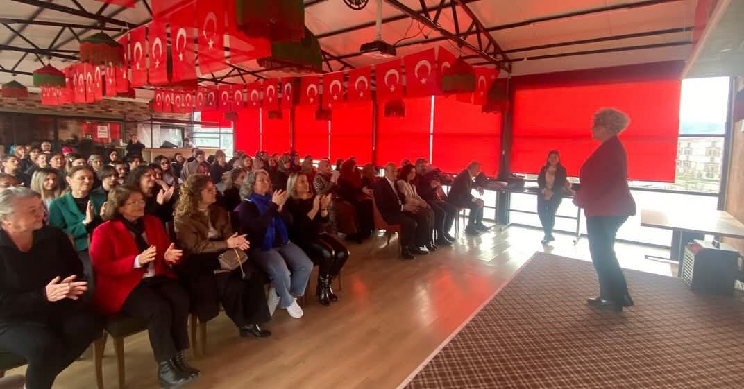 3962254F Bada 4711 8Bdf Cd088Df5F5F7