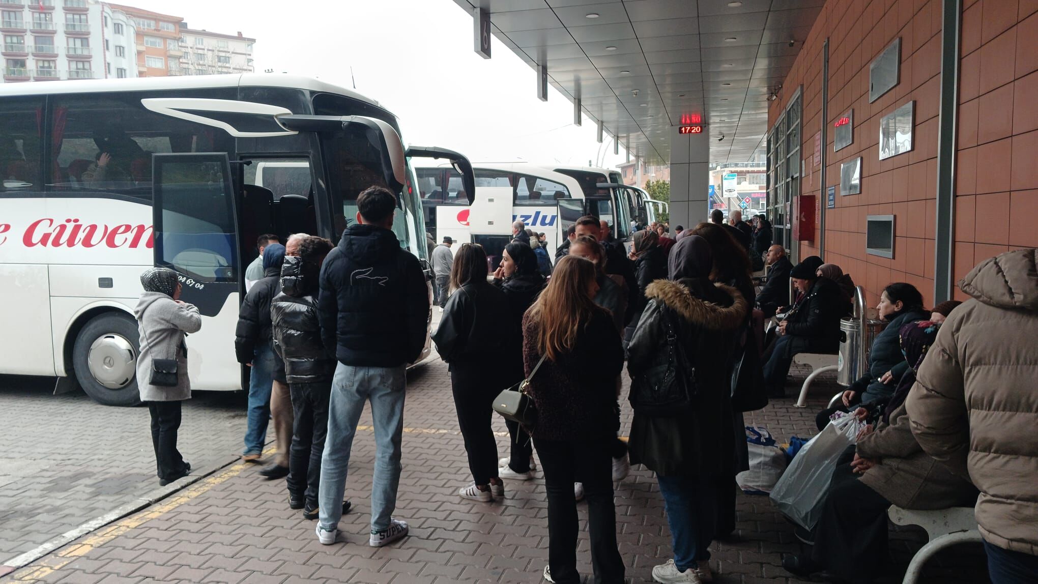 79A86101 772C 41A9 8551 Bcbd5F92A45D