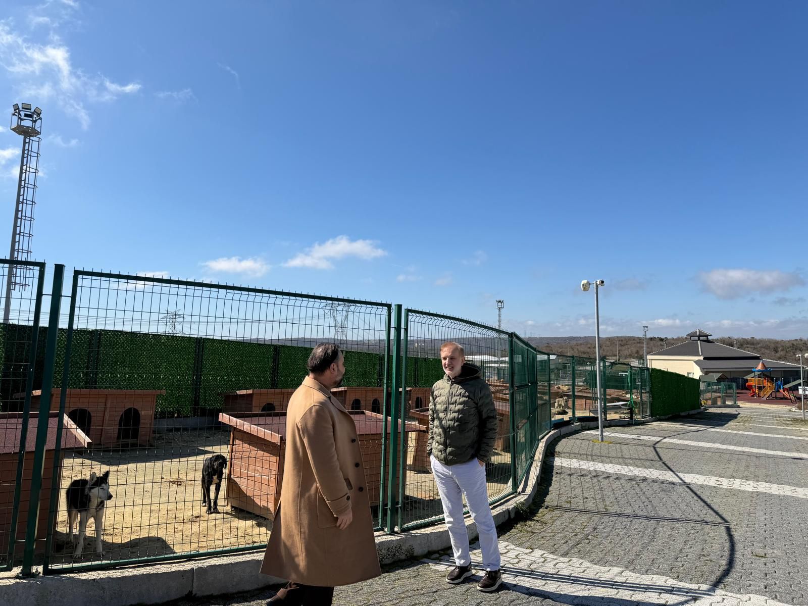 B1E5A1B4 Bf33 423C 99F7 E49Fd2385176