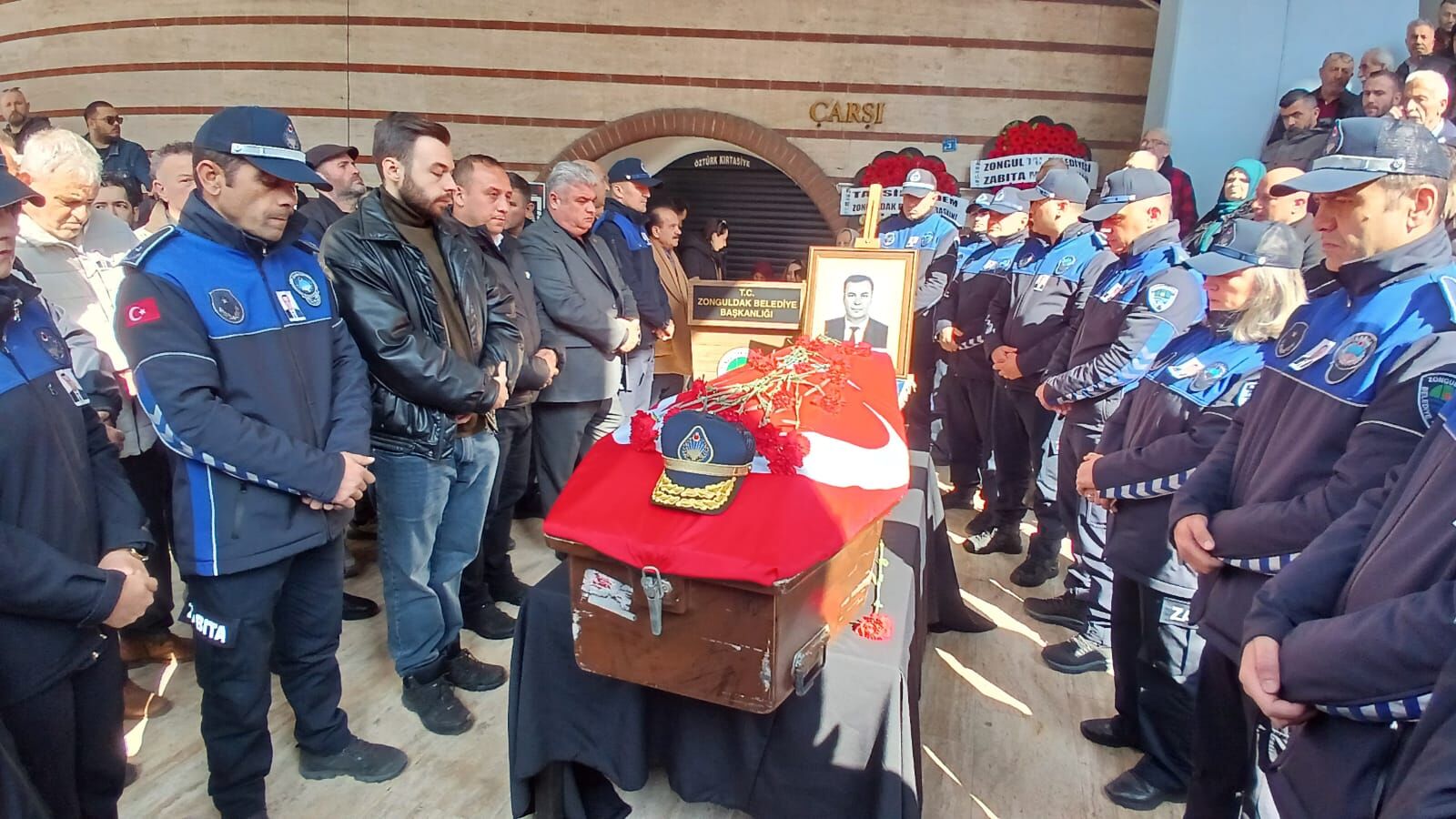 B3773576 B296 451E 8Eb7 A8351A6C956C