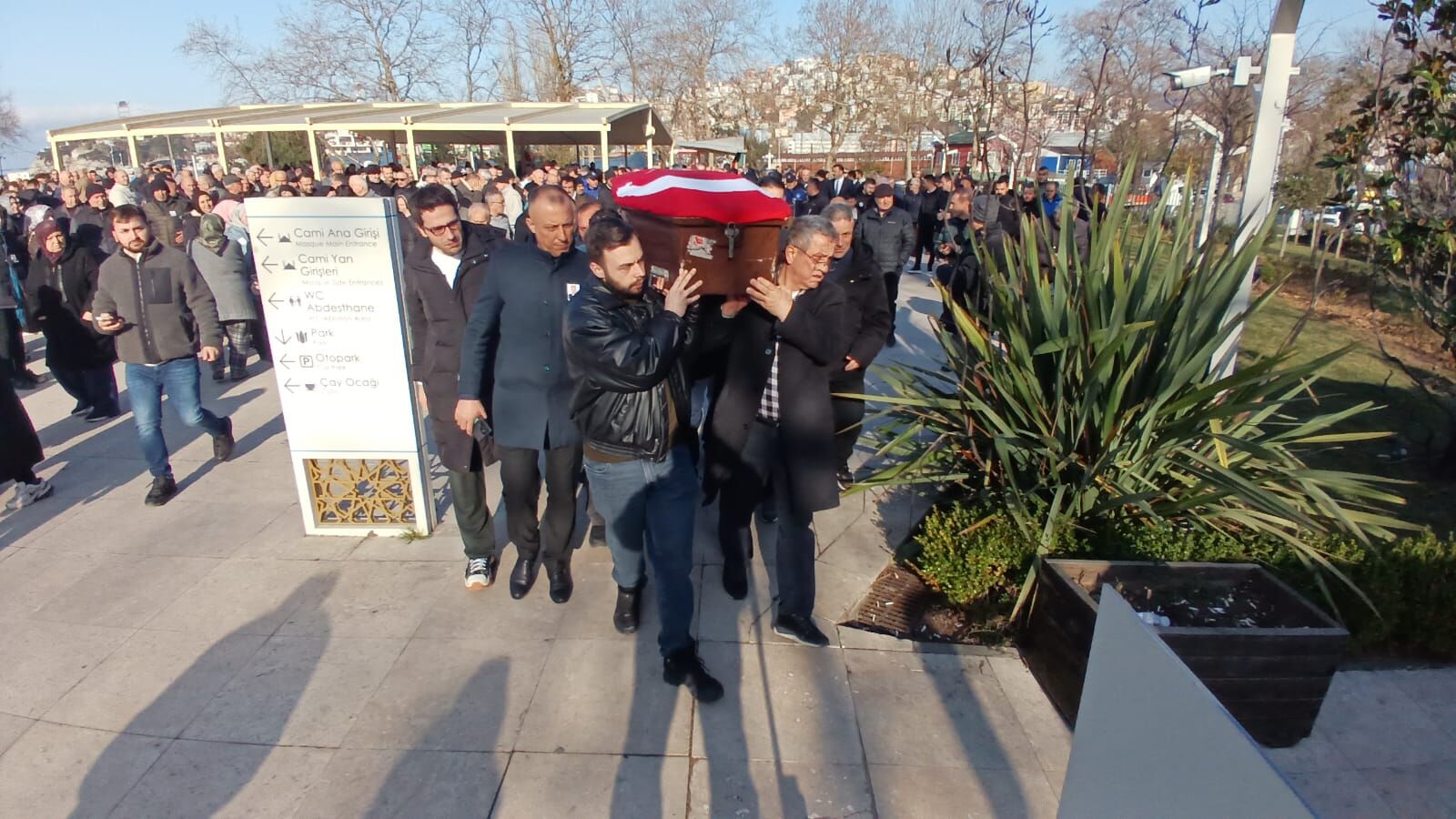 Ca6C7Ad3 0F78 4699 9F0D 92Cdd8B5A51E