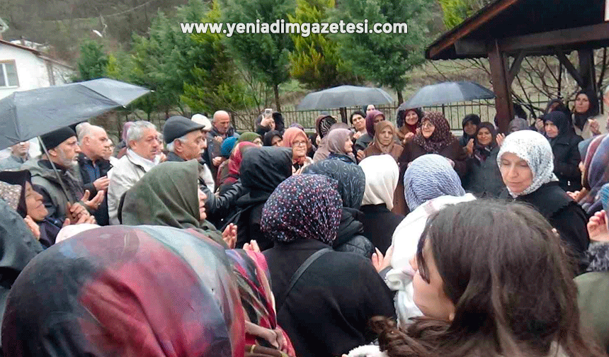 37 kişilik umre kafilesi dualarla uğurlandı