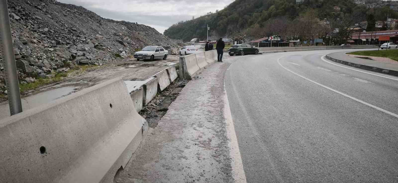 20260427 A W692332 01