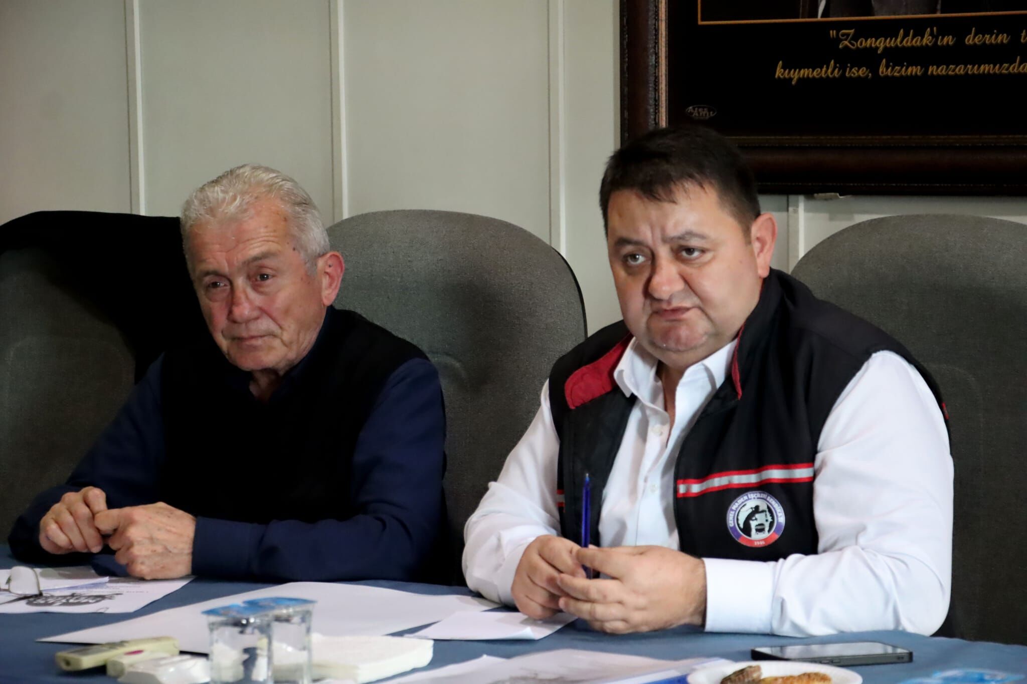 4C76E900 8E4D 4E8F B689 03208F57838E