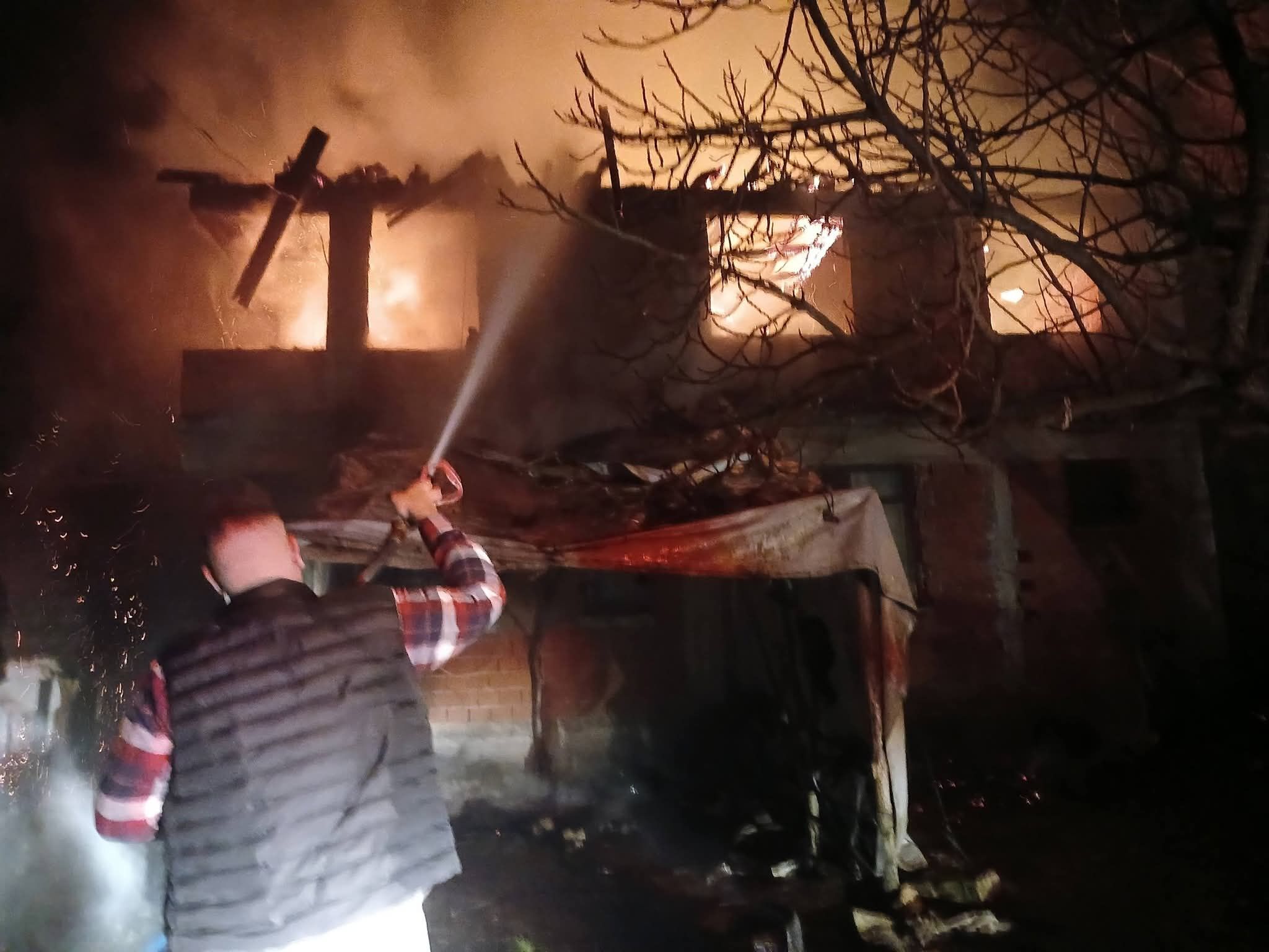 5857F560 Ecf4 421D 895A 659B9Eba85Bf