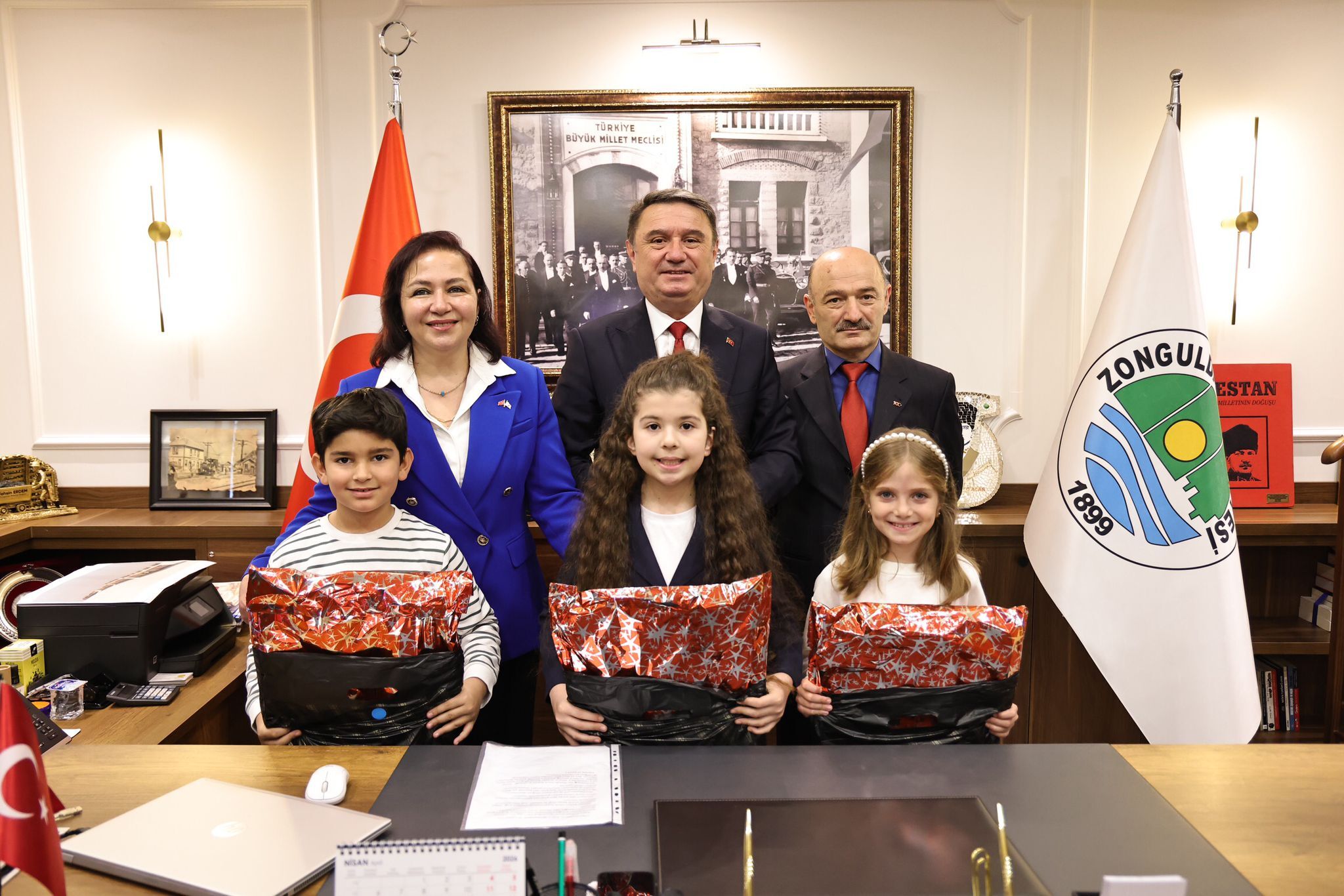 76A86B7A D8D8 445A 9Cd9 Fcdd6E546F26