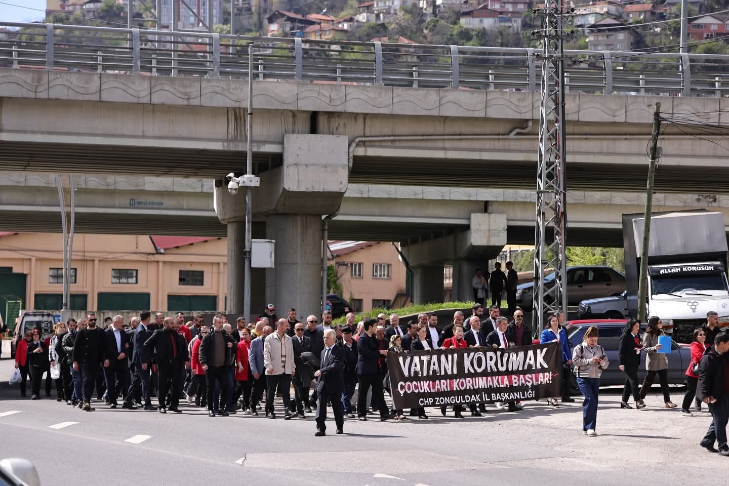 7822A59B F482 4291 8688 A5E5D206A88C