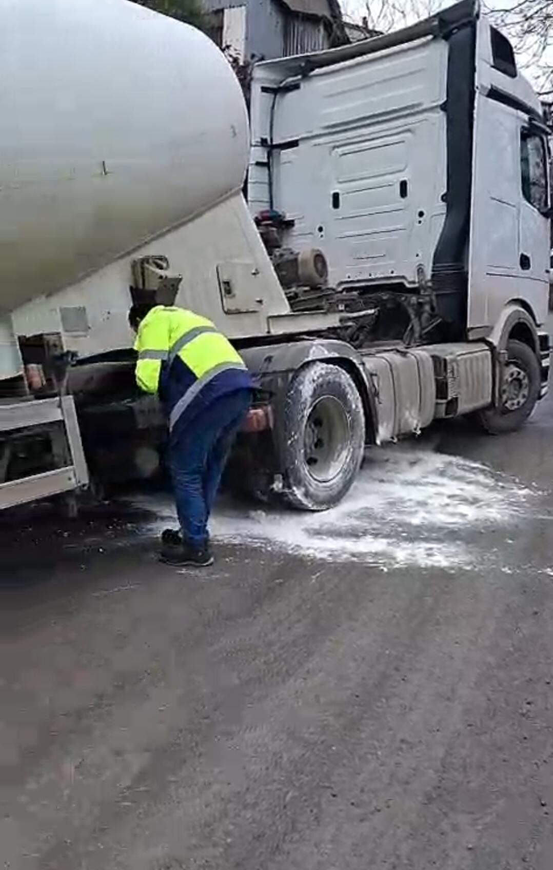 865A7F84 E92E 4E2B A118 Abb77Fc7A2D2