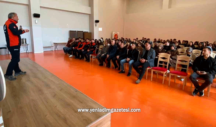 Üniversite öğrencilerine uygulamalı 'afet' eğitimi
