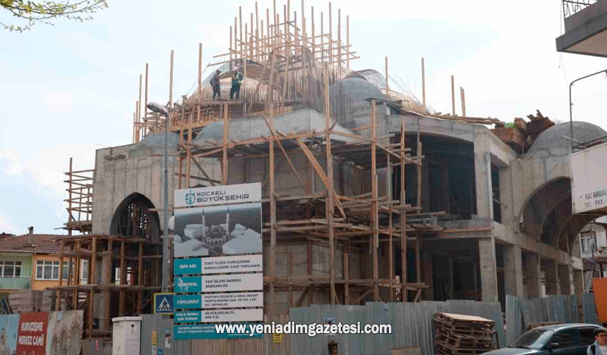 Kuruçeşme Merkez Cami şekilleniyor