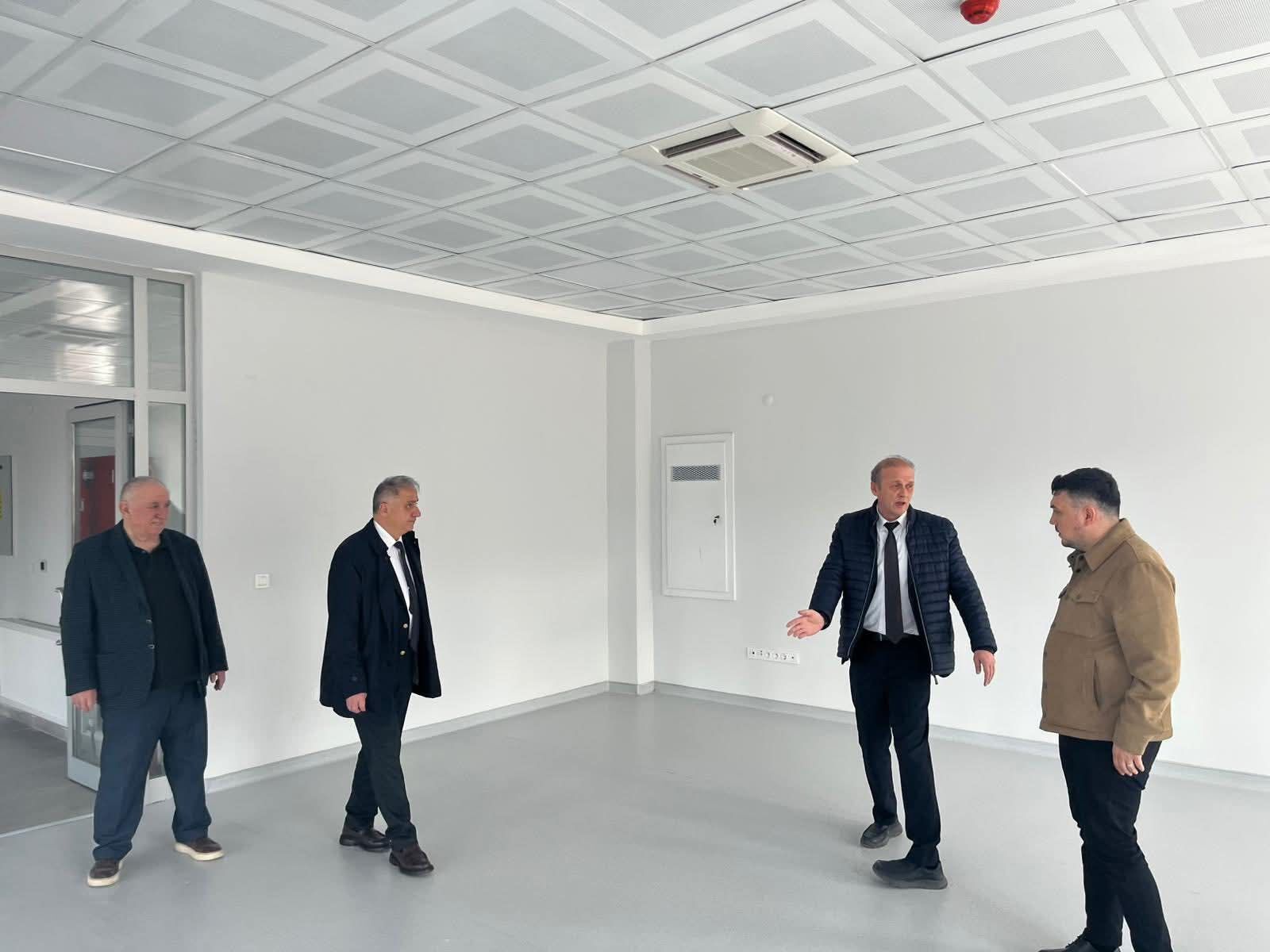 D8399B08 32B5 43Bb Aadf 672701775591