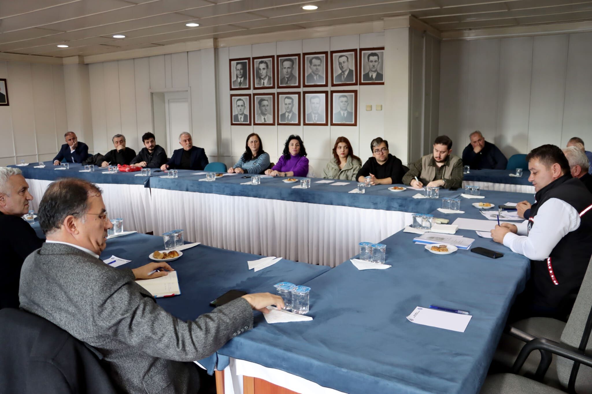 Ec34A637 Aaf2 4Db8 9A8F 8B903D9C1Aba