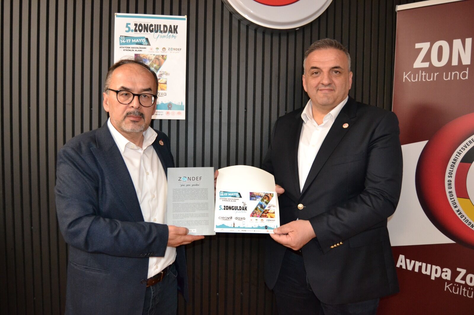 Ed677D5F 6Ad9 4807 855F 6Db3F9D925A4