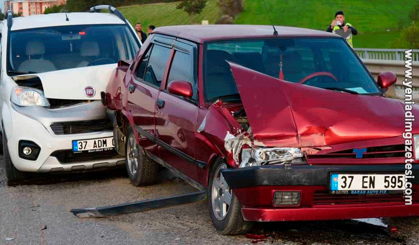İki ayrı trafik kazasında 6 kişi yaralandı