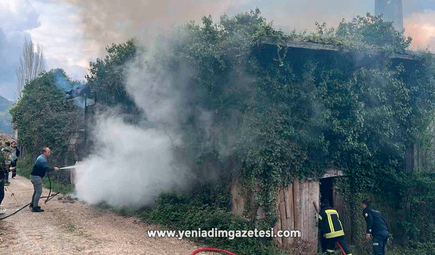 Metruk binada çıkan yangını itfaiye söndürüldü