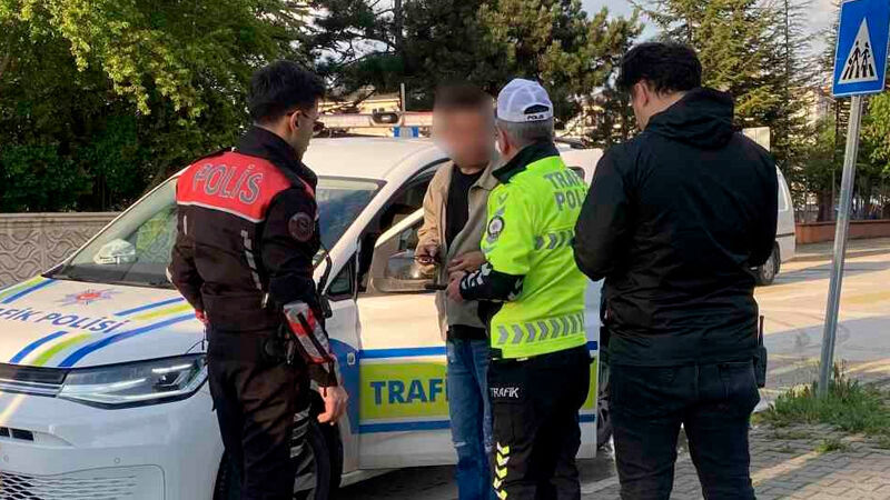 Ehliyetsiz yakalanan sürücü 1.32 promil alkollü çıktı