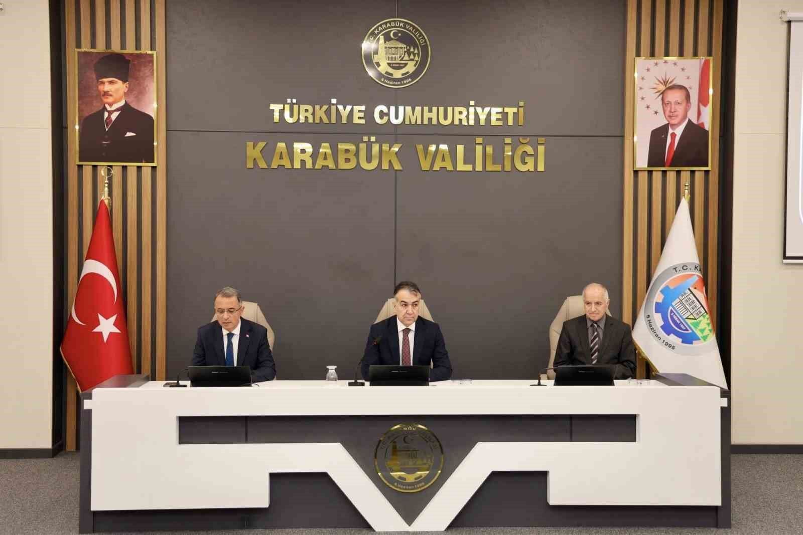 Karabük'te muhtarlara hizmet içi eğitim toplantısı yapıldı