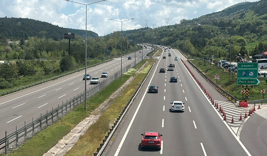 Bolu geçişinde bayram trafiği akıcı seyrediyor
