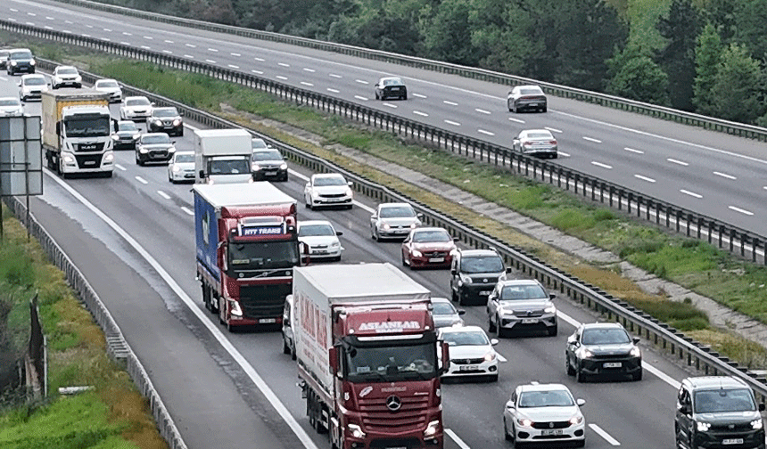 Bolu geçişinde bayram trafiği arttı
